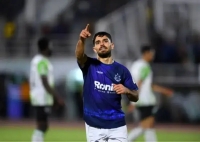 عمری بدون توافق با پرسپولیس از باشگاه خارج شد