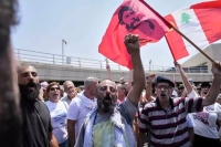 عکس؛ مبارز لبنانی پس از 41 سال از زندانی در فرانسه آزاد شد