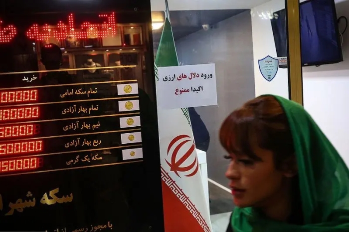 بی‌تحرکی بازار ارز؛ کاهش قیمت دلار آزاد، سکه تمام در کانال 79 ماند