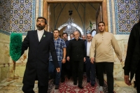 آقای پزشکیان بترسید از گوساله‌های سامری؛ نمی توان برای بازگشایی یک شبکه اجتماعی التماس کرد