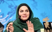 عکس هنری نرگس آبیار در قاب شیشه‌ایِ سووشون