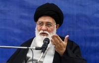 علم‌الهدی: قدرت‌های استکباری با اسلام آمریکایی مشکلی ندارند