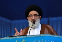 امام جمعه کرج: ملت ما امروز به مذاکره با آمریکا ایراد می‌گیرند
