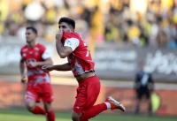 هدیه ویژه دختر هوادار برای هافبک متعصب پرسپولیس