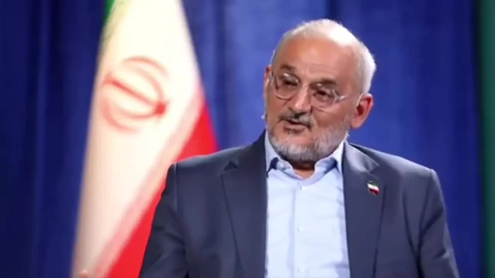 رییس دفتر پزشکیان: پس از حمله اسراییل به جلسه شورای عالی امنیت ملی، پای «پزشکیان» کمی زخم و سر و روی «سرلشکر موسوی» هم پر از خاک شده بود/ وزیر کشور طوری خاک تنفس کرده بود که دچار مشکل شده بود/ در پای رییس‌جمهور خون متورم شده بود که پزشکان آن را تخلیه کردن