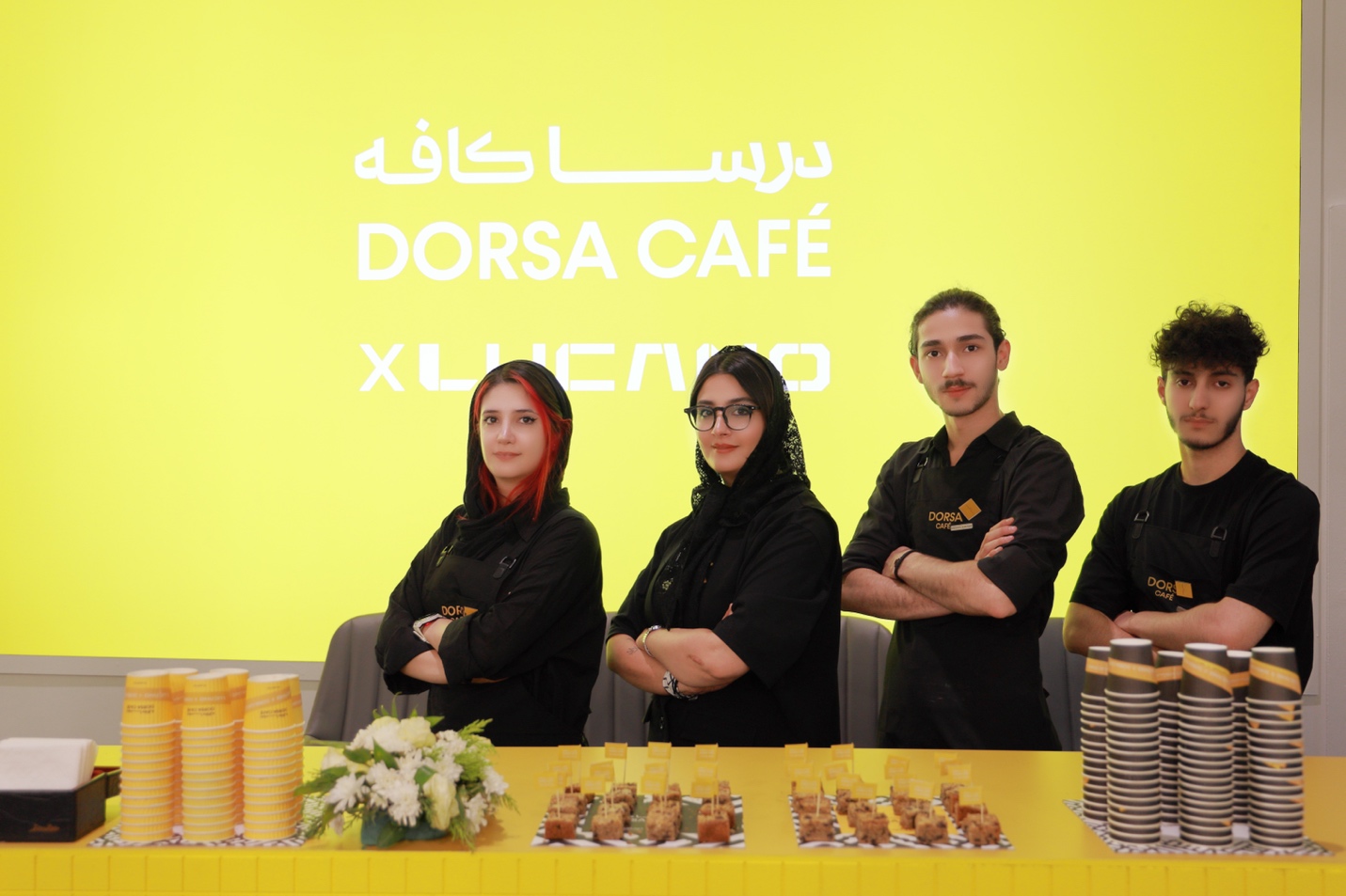 یک فنجان قهوه مشترک لوکانو * دورسا در نمایشگاه خودرو مشهد 5،000،000 ریال قیمت داشت؟