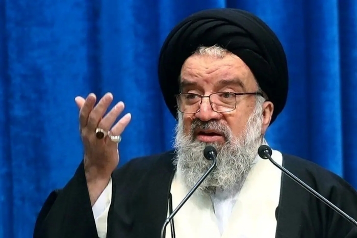 احمد خاتمی: موشک‌ها موجب تسلیم آمریکا و اسراییل شدند / مذاکره با آمریکا در موضوع موشکی، نقشه دشمن است