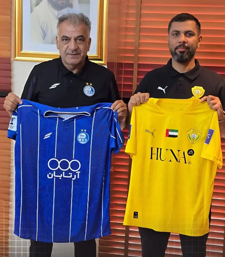 پیراهن استقلال