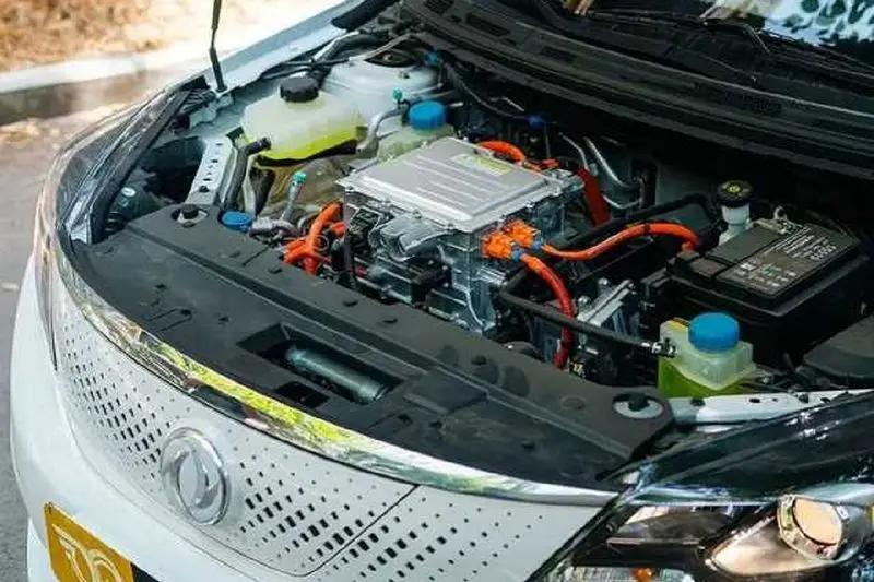 دانگ فنگ e70 مشخصات فنی