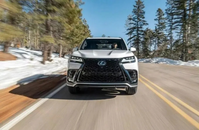 لکسوس LX 2026 معرفی شد؛ پرچمدار لوکس با چاشنی اسپرت!