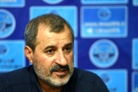 مایلی‌کهن: هاشمیان در پرسپولیس گیر آدم‌های غیرحرفه‌ای افتاده!