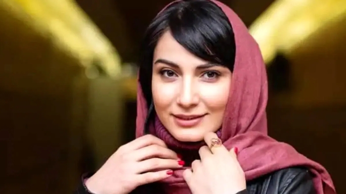سمیرا حسن‌پور با استایل کژوال در اکران خصوصی «آدم فروش» در دبی