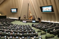 انتقاد روزنامه دولت از مجلس: مگر رهبری نگفتند از ابزارهای نظارتی به صورت افراط استفاده نکنید؟