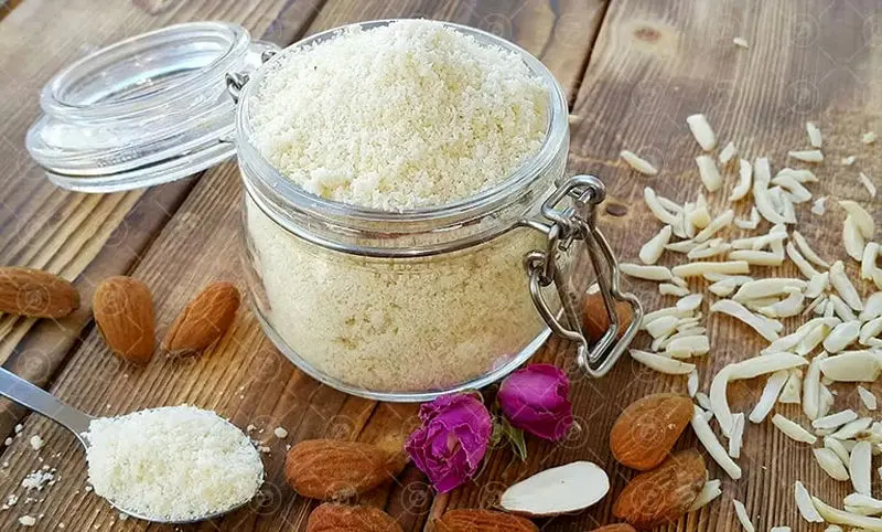 Homemade-almond-powder-min_11zon