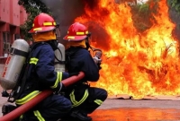 آتش‌سوزی گسترده در چند مغازه تجاری بابل/ 35 آتش‌نشان به محل حادثه اعزام شدند