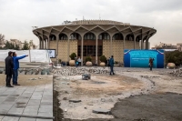تئاتر شهر با زبان بی‌زبانی از مشکلات شهر می‌گوید/ مگر می‌توان در شهری پر از نابرابری، برای خود جزیره ساخت؟