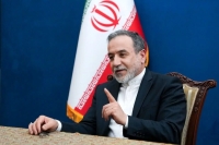 شرط عراقچی برای بازگشت به میز مذاکره با آمریکا