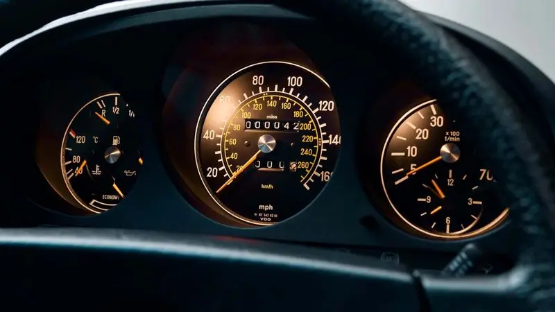 مرسدس بنز 500SL
