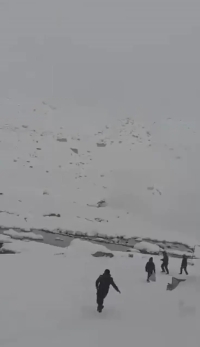 سقوط یک بالگرد در ارتفاعات پربرف اورست