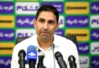 شعار علیه درویش و تشویق هاشمیان توسط استقلالی‌ها!