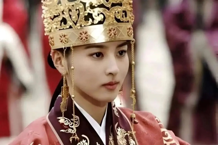 «سوسانو» پشت میز «رییس اداره مالیات» کره جنوبی