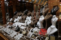 قیمت طلا، سکه، دلار و یورو امروز دوشنبه 12 آبان 1404/ حرکت خلاف جهت طلا و سکه در بازار