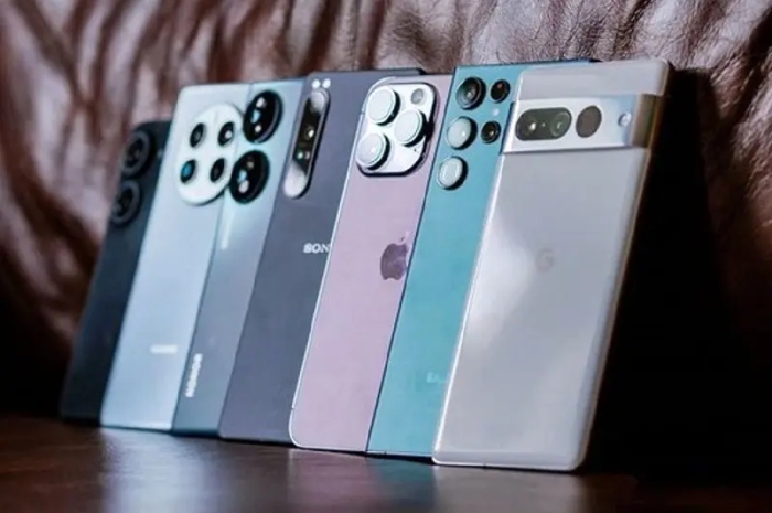 قیمت گوشی سامسونگ، شیائومی و آیفون امروز دوشنبه 12 آبان 1404/ ارزان‌ترین گوشی چینی چند؟