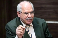 هیچ اصلاح اقتصادی پایداری با شوک درمانی به نتیجه نرسیده / مسئولان درباره قیمت بنزین درگیر سفسطه شده اند