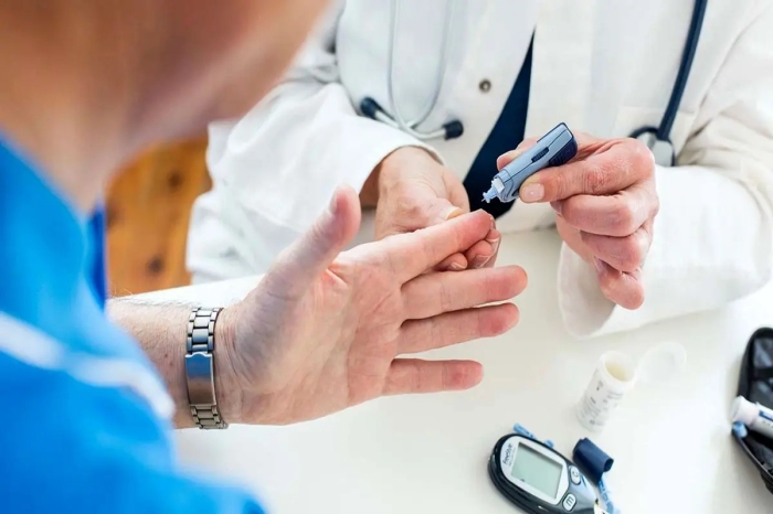 سن ابتلا به دیابت نوع 2 به 20 سال رسید/ افزایش 4 برابری روند ابتلا به دیابت