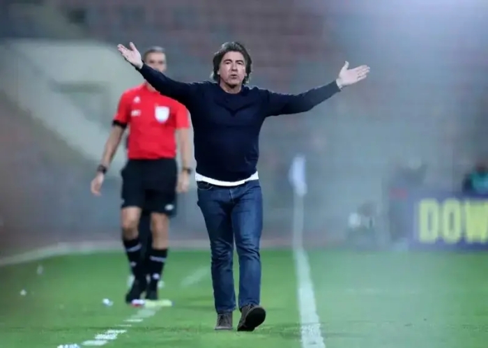 فوتبال دستگرمی ساپینتو با کادر استقلال!