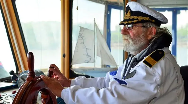 کاپیتان کشتی