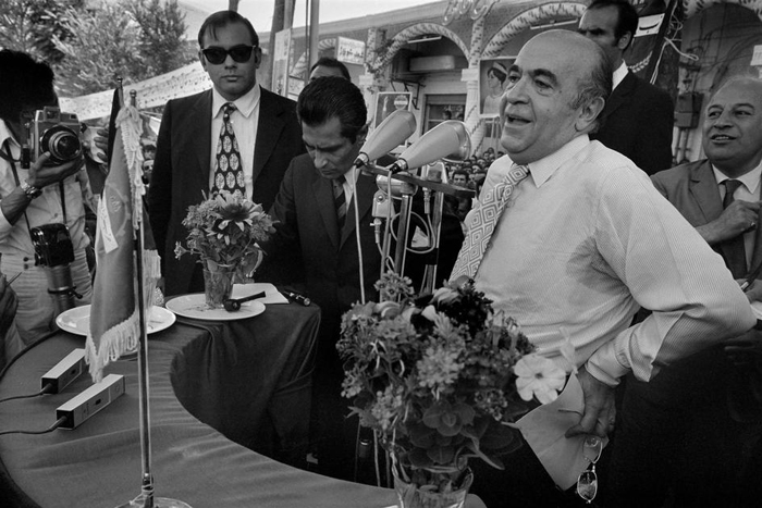 (تصاویر) کمپین انتخاباتی امیرعباس هویدا