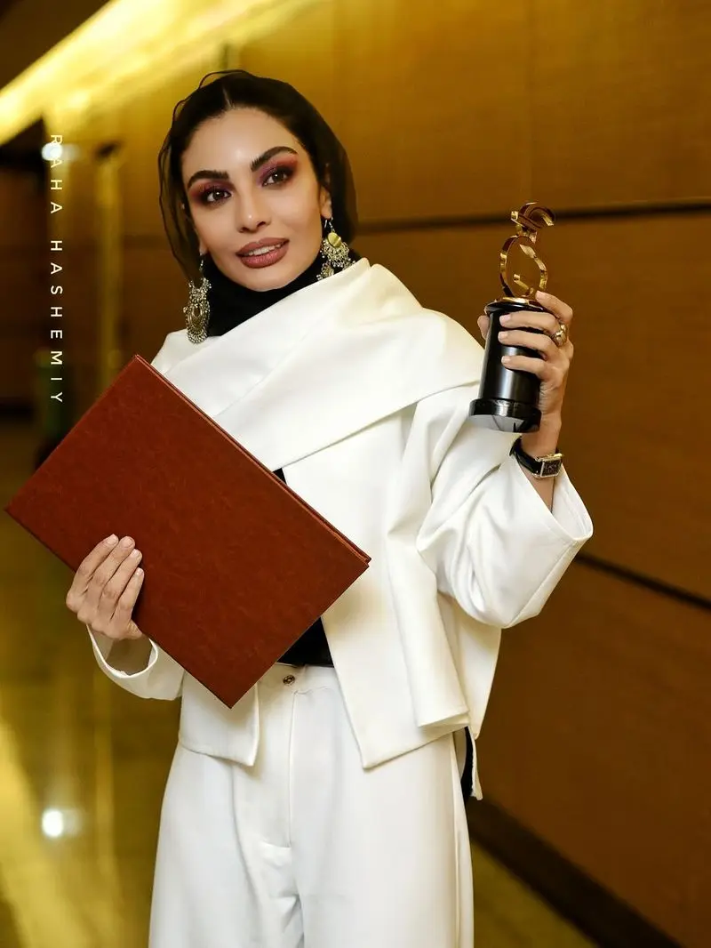 صحرا اسداللهی