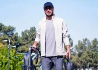 شجاع همچنان درحال شاخ و شانه کشیدن: شما به خودت گرفتی!