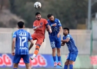 پوشش زنده؛ استقلال 0 - پادیاب 1 در نیمه اول / شوک به شاگردان ساپینتو با سوپرگل