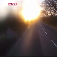 تصادف زنجیره‌ای کامیون به‌دلیل بخارگرفتگی شیشه