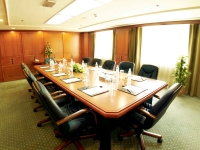 ‏«سرو میوه، شیرینی، شام و ناهار» در همایش‌ها و جلسات اداری ممنوع شد