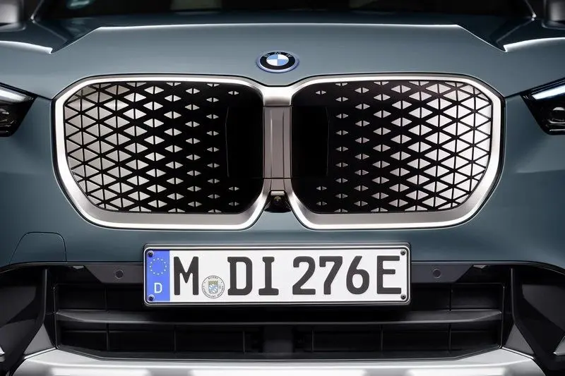 بیامو iX1 2025 - جلو پنجره