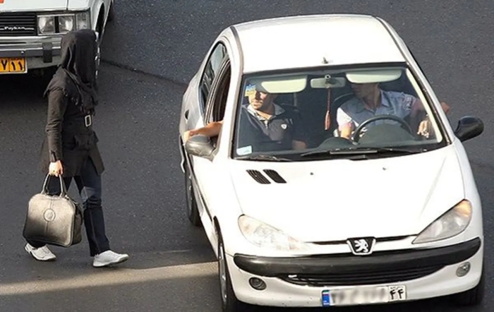 معاون رییس‌جمهور در امور زنان: متلک‌انداختن شوخی نیست، خشونت است