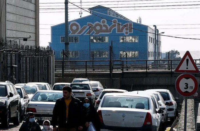 فروش بنز ایران‌خودرو با قیمت 4.8 میلیارد آغاز شد