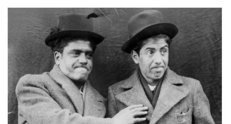 رضا ارحام صدر در جوانی