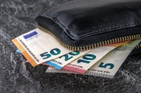 اروپایی‌ها چقدر حقوق می‌گیرند؟