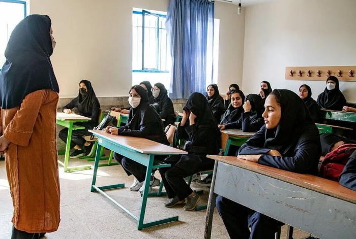 مدارس و دانشگاه‌های اصفهان فردا حضوری است؟