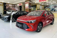 بایک بیجینگ U5 پلاس؛ همه‌چیز درباره رقیب کم‌مصرف دنا و تارا