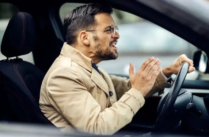 یافته دانشمندان: فحش دادن تمرکز و توان شما را بالاتر می‌برد!