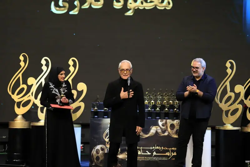 محمود کلاری