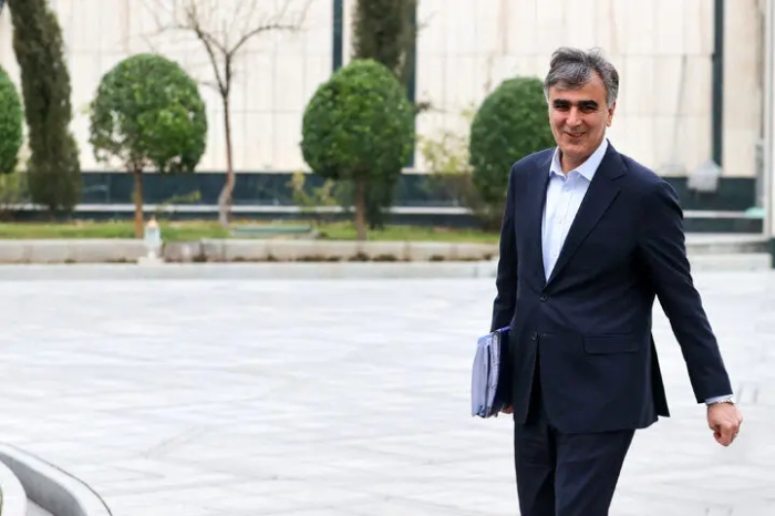 جدی شدن استعفای فرزین / چه کسی جایگزین او خواهد شد؟