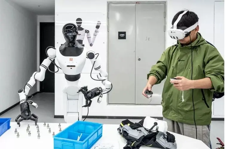 مدرسه ربات ها