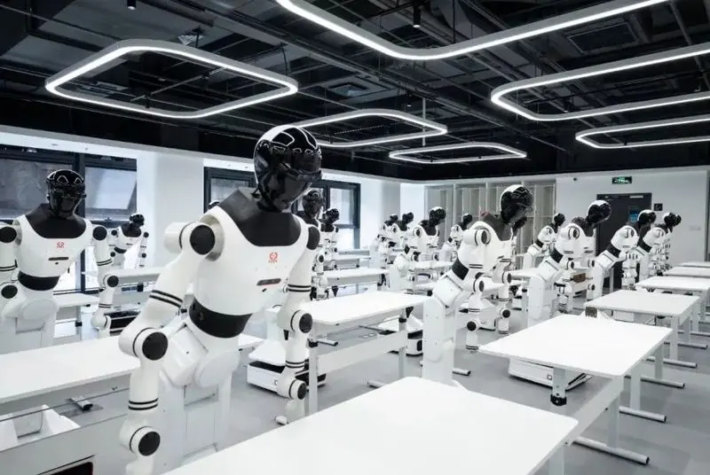 مدرسه ربات ها