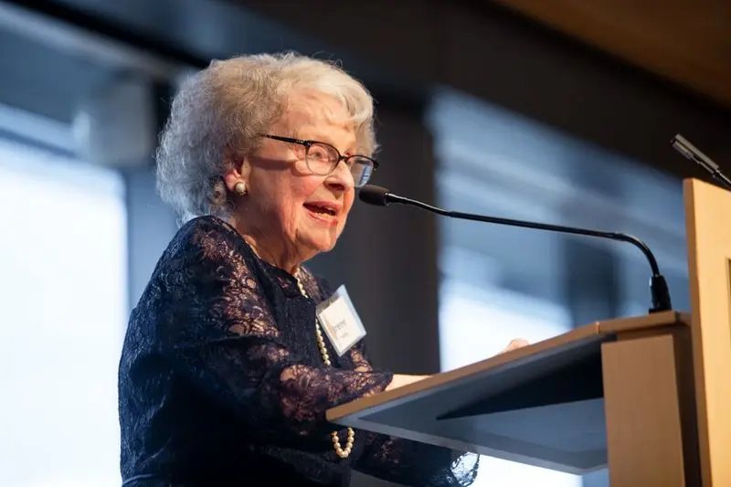 ایرن کارسوِل 